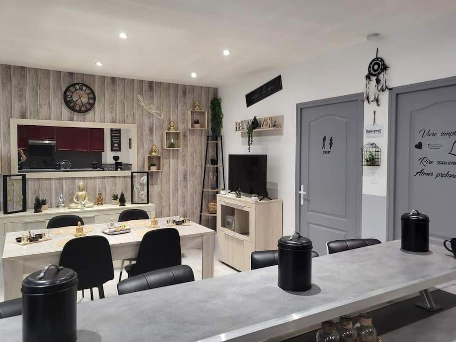 Appartement Chez Graziella Rez-De-Chaussee Calais Eksteriør bilde